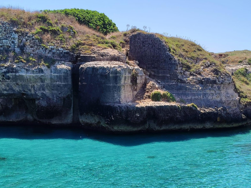 dove andare in vacanza, Salento Homes, Grotta della poesia, baia di nfucaciucci